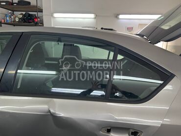 staklo za Škoda Octavia od 2013. do 2017. god.