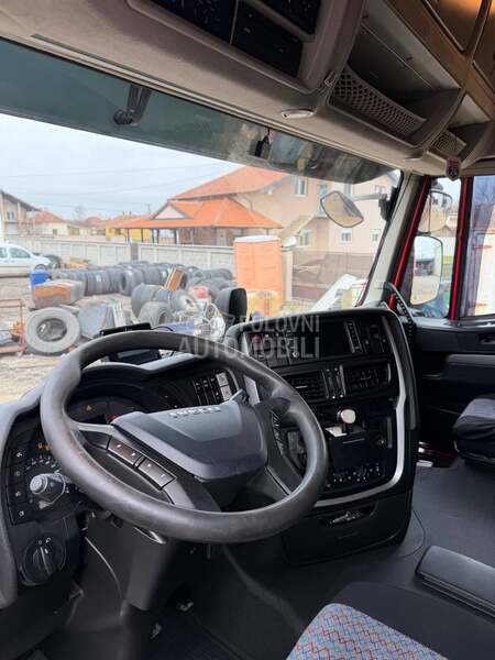 Iveco 460 E6