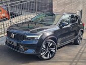 Volvo XC40 B3 Plus Dark RESTAJL