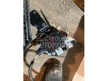 zadnja desna centralna brava za Fiat Freemont od 2011. do 2016. god.