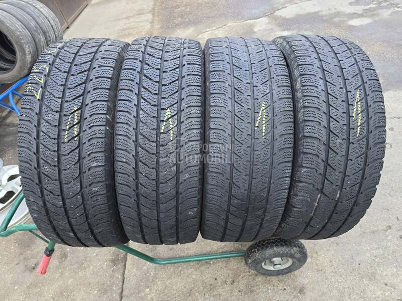 Semperit 225/65 R16 Zimska