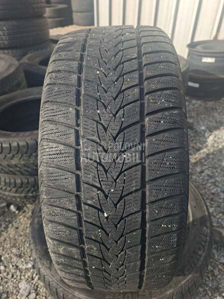 Tristar 215/45 R16 Zimska