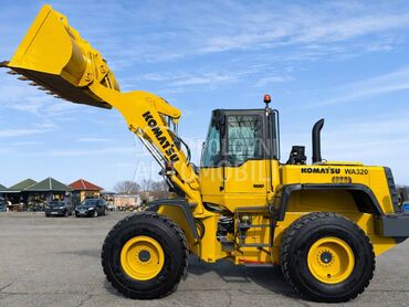 Komatsu WA320