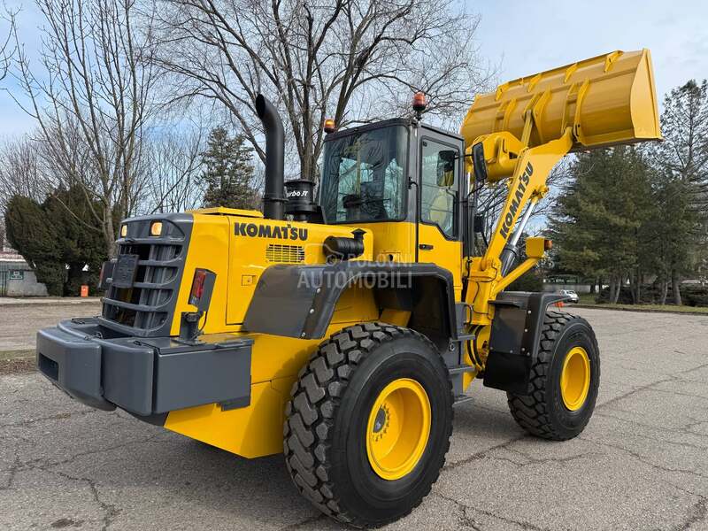 Komatsu WA320