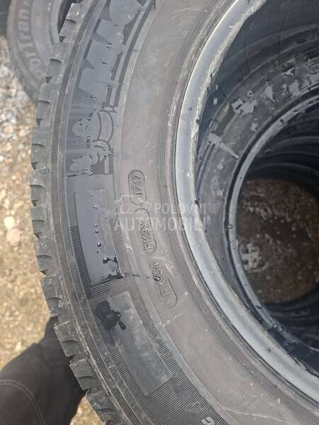 Michelin 215/70 R15 Zimska
