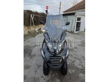Piaggio MP3