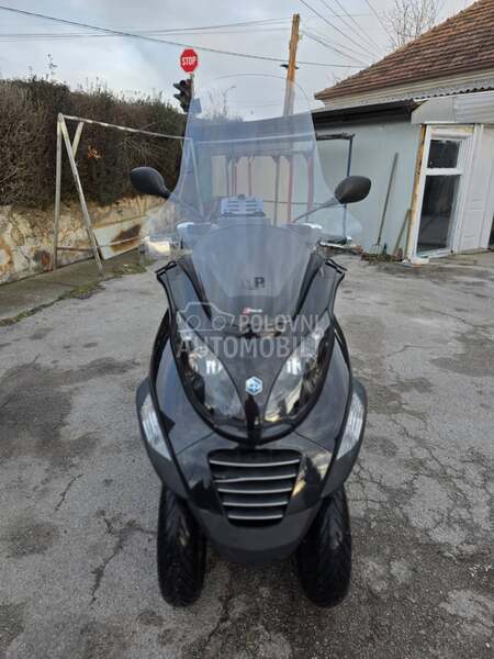 Piaggio MP3