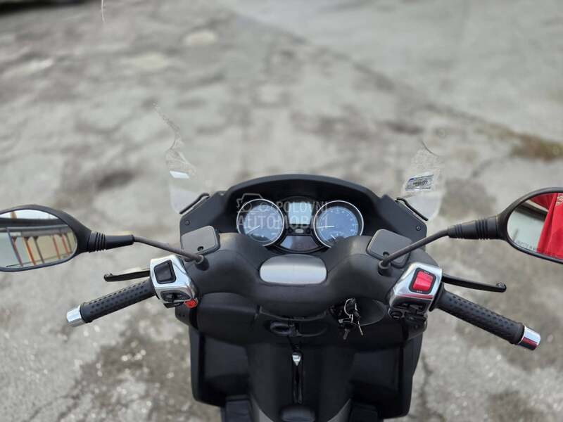 Piaggio MP3