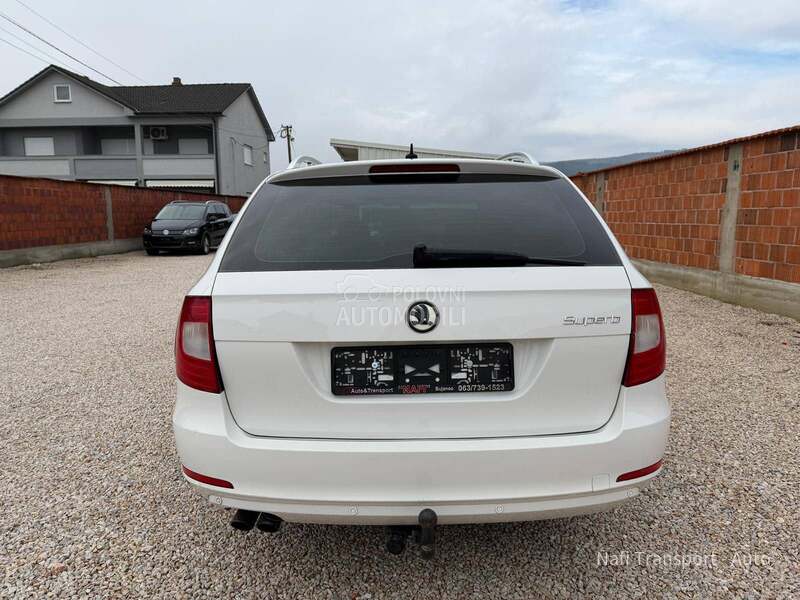 Škoda Superb 