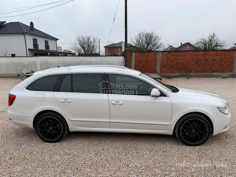 Škoda Superb 