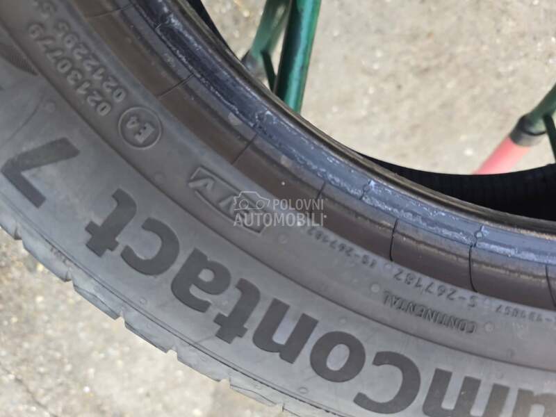 Continental 215/55 R18 Letnja