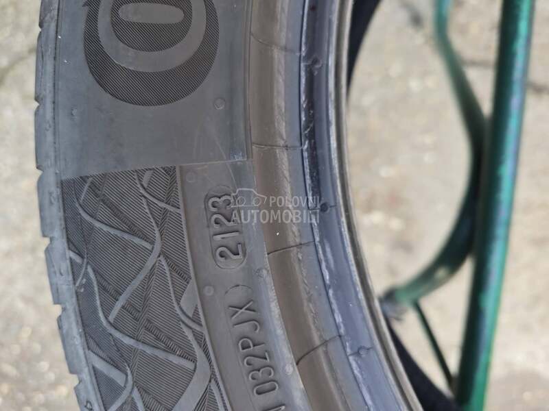 Continental 215/55 R18 Letnja