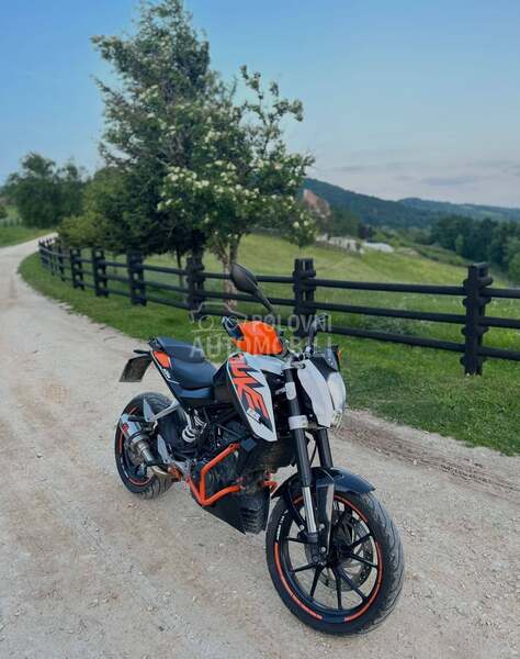 KTM Duke 125