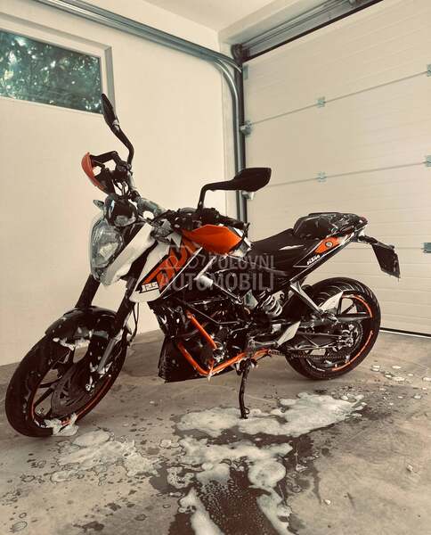 KTM Duke 125