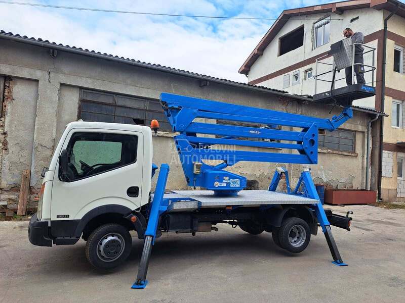 Nissan Cabstar