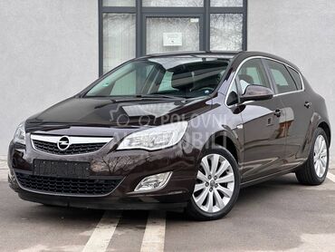 Opel Astra J 1.4T Cosmo/Nav