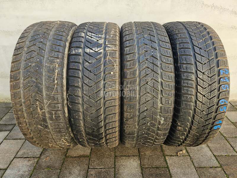 Pirelli 215/65 R16 Zimska