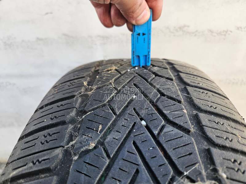 Semperit 215/65 R16 Zimska