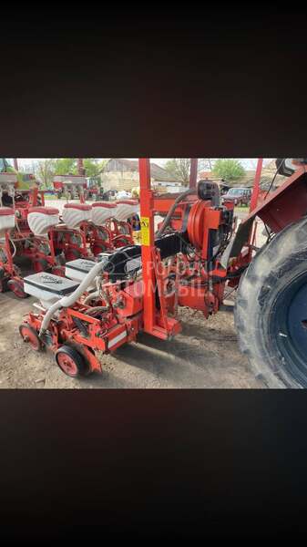 Kuhn planter 2