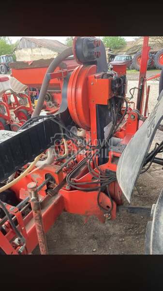 Kuhn planter 2