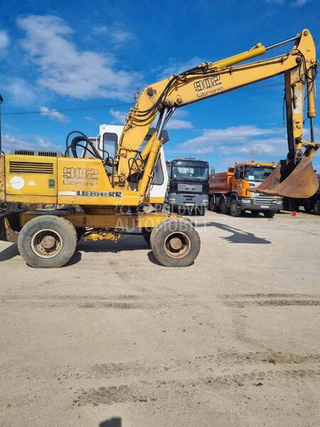 Liebherr 902