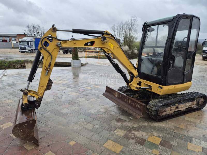 CAT 302