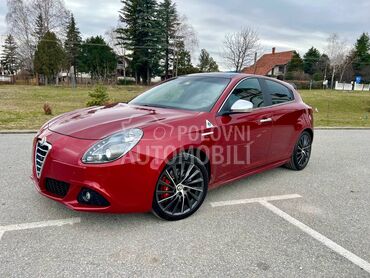 Alfa Romeo Giulietta QUADRIFOGLIO,CH,PANO