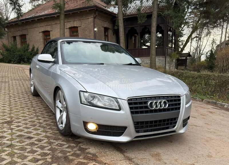 Audi A5 Kabrio -  kompletan auto u delovima