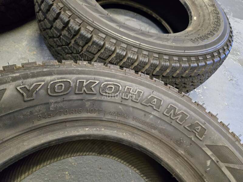 Yokohama 245/70 R16 Zimska