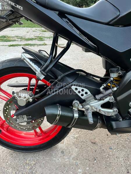 Yamaha r125