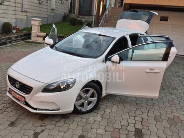 Volvo V40 1.6D FUL BAŠ KA0 N0V