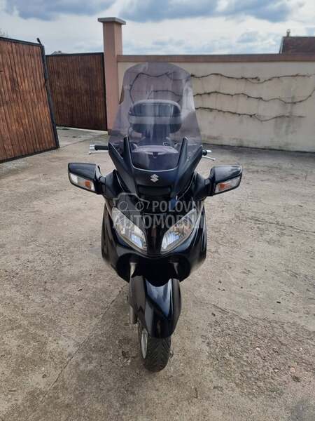 Suzuki burgman