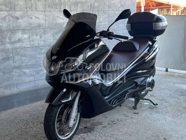 Piaggio X10 500
