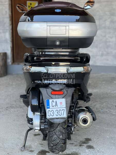 Piaggio X10 500