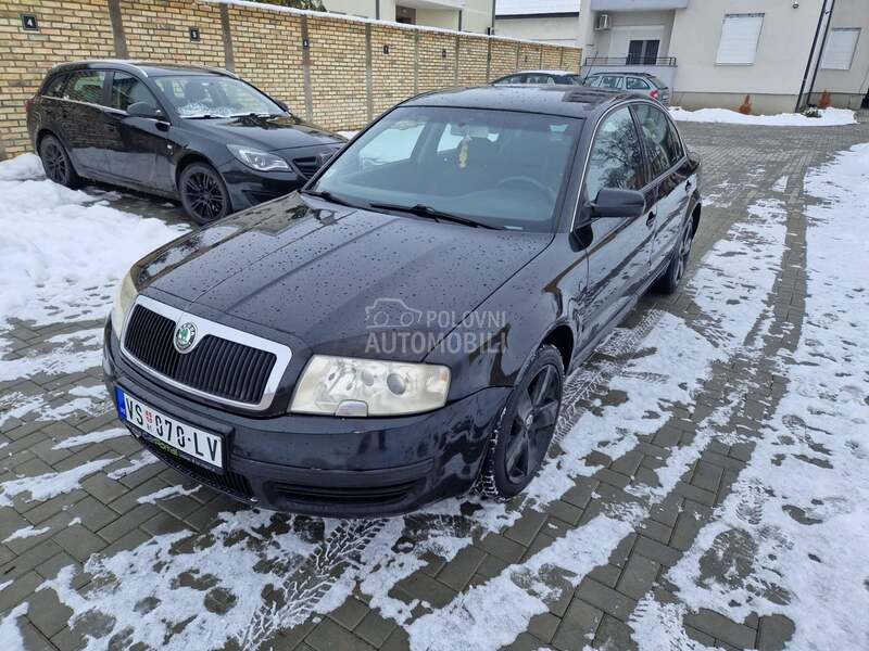 Škoda Superb 