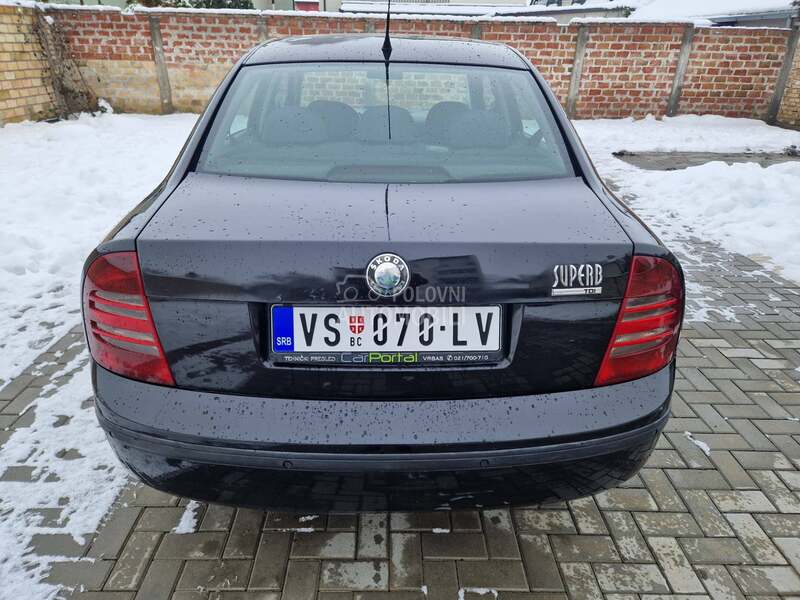 Škoda Superb 