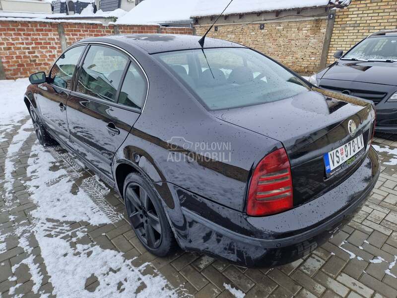 Škoda Superb 