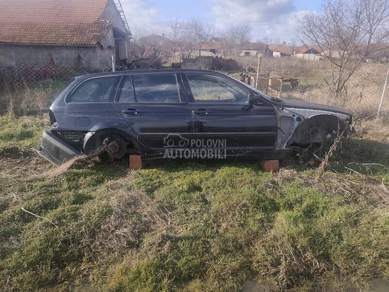 BMW 320 2000. god. -  kompletan auto u delovima