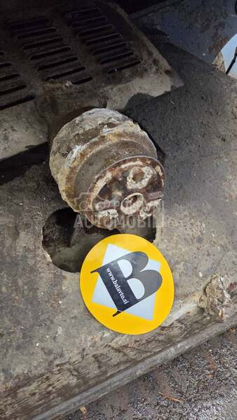 Gusenični valjci za Volvo bagere