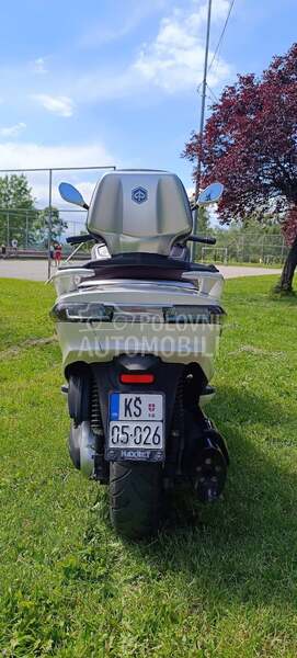 Piaggio x10