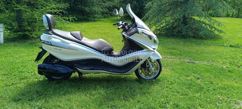 Piaggio x10