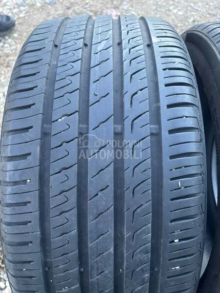 Barum 235/40 R18 Letnja
