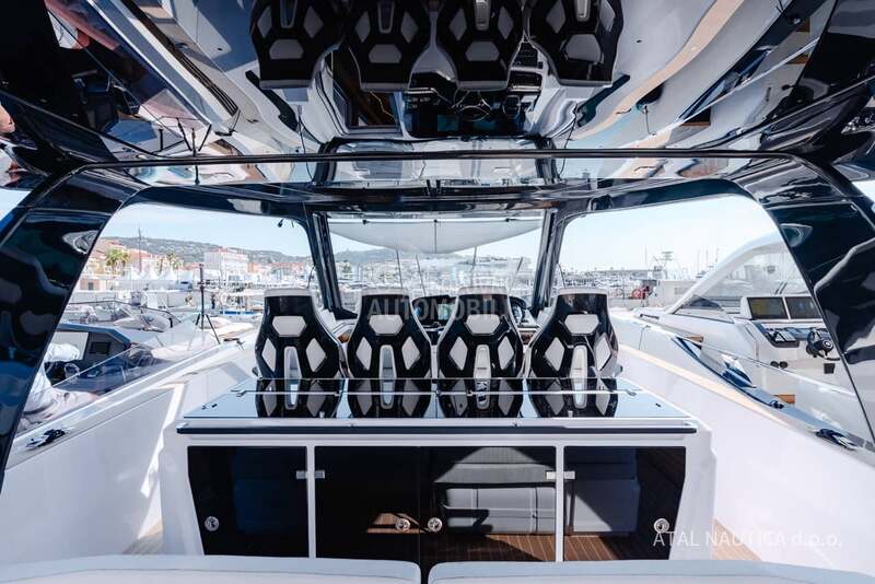 Level Yachts 43 ST