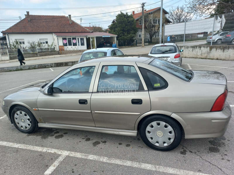 Opel Vectra B 1.6