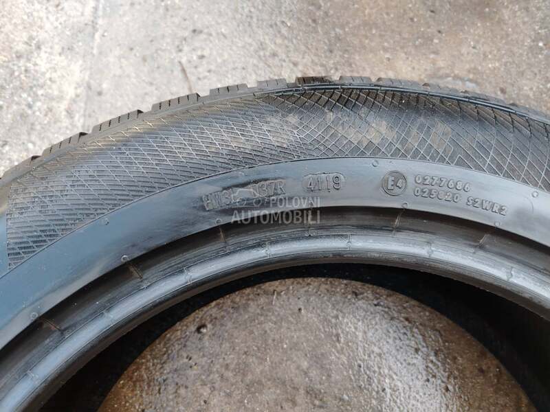 Continental 235/55 R18 Zimska