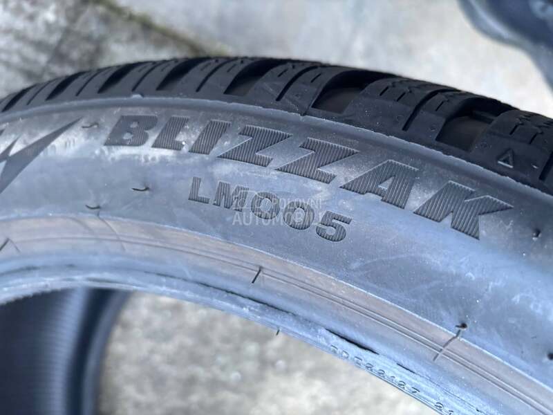 Bridgestone 255/40 R21 Zimska