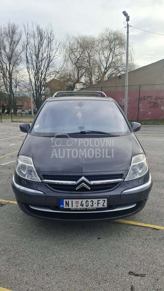Citroen C8 