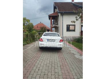 Mercedes Benz E 200 