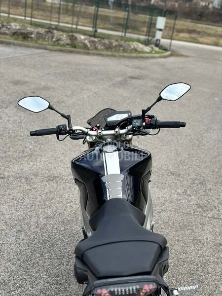 Yamaha mt 09