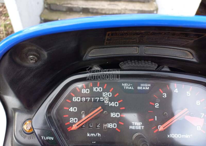 Honda NX650 Dominator